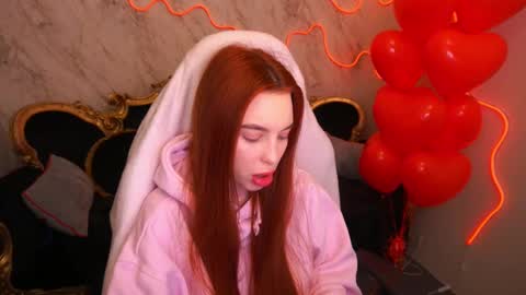 Snapshot of gfoxie chatting on February 16, 2025, 6:32 am Ur Foxie online show from February 16, 2025, 6:32 am