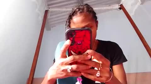 gggloria online show from March 26, 2026, 4:40 am