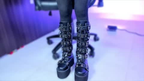 Sara online show from September 26, 2025, 6:34 pm