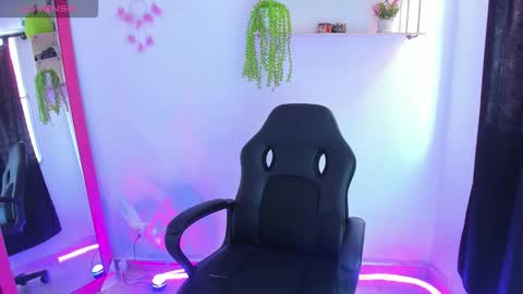 giaaaa   online show from January 16, 2026, 2:54 pm