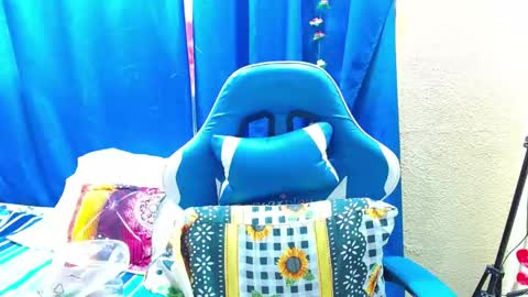 Snapshot of gia_leinn chatting on June 9, 2026, 4:18 pm Gia online show from June 9, 2026, 4:18 pm