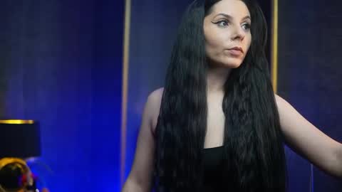  Gia  online show from March 28, 2026, 7:35 pm