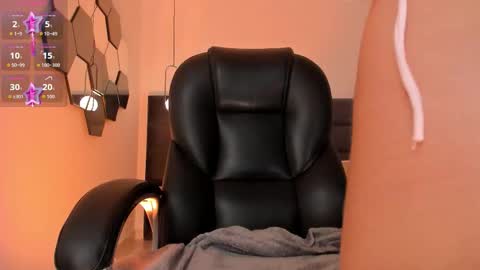 Gia Ferrera online show from February 23, 2026, 7:55 pm