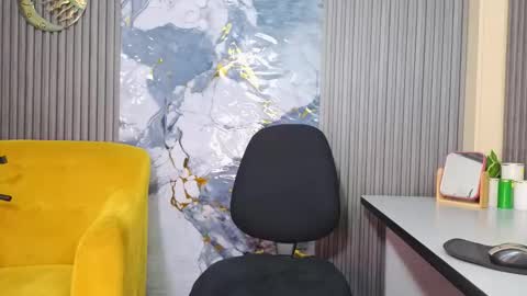 Snapshot of gianellacox chatting on February 7, 2026, 12:42 pm online show from February 7, 2026, 12:42 pm