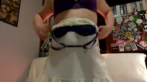 Snapshot of giannispr1998 chatting on March 25, 2026, 6:47 pm Horny Sissy online show from March 25, 2026, 6:47 pm