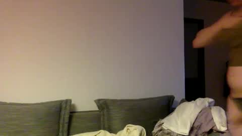 Snapshot of giannispr1998 chatting on April 20, 2026, 7:04 pm Horny Sissy online show from April 20, 2026, 7:04 pm