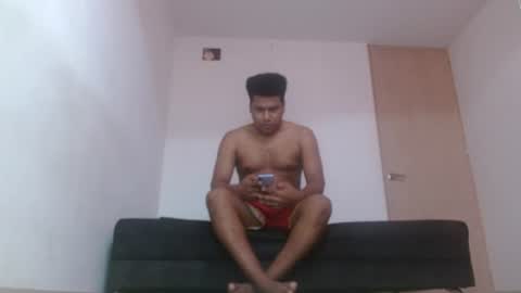 Snapshot of giant_feet chatting on July 1, 2026, 12:07 pm BOSS online show from July 1, 2026, 12:07 pm