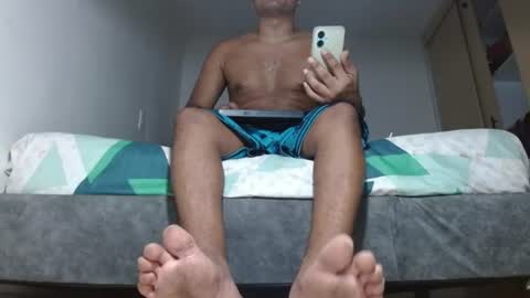 Snapshot of giant_feet chatting on July 20, 2026, 2:04 am BOSS online show from July 20, 2026, 2:04 am
