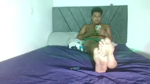 Snapshot of giant_feet chatting on August 3, 2026, 1:26 am BOSS online show from August 3, 2026, 1:26 am