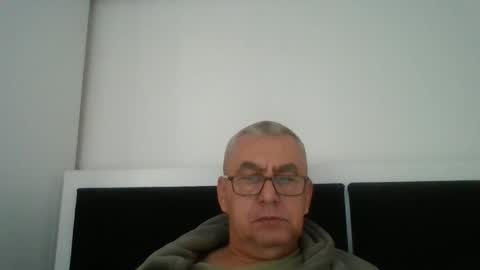 gigi1970 online show from October 19, 2025, 11:55 am