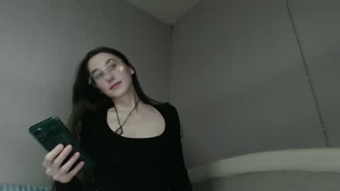 Gigi online show from December 19, 2025, 12:17 am