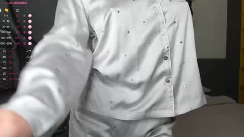 gigihadd online show from February 24, 2025, 1:21 pm