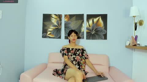 gigy___ online show from October 23, 2025, 12:26 pm