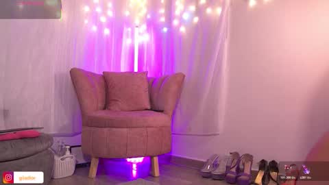 GiiaDior online show from March 17, 2026, 12:41 pm