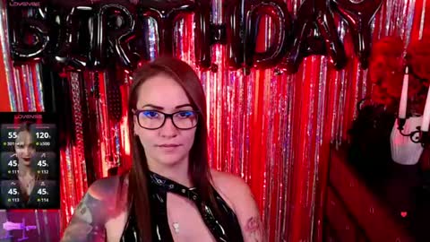 Snapshot of gina_hotlick chatting on July 9, 2026, 4:49 am gina_hotlick online show from July 9, 2026, 4:49 am
