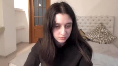 Kate online show from February 28, 2025, 1:25 pm