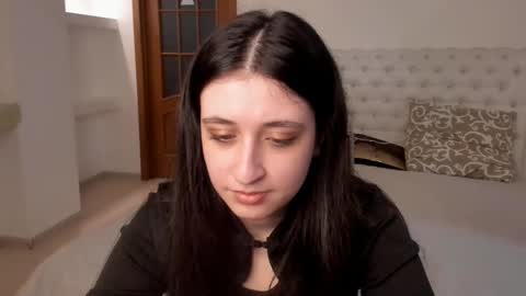 Kate online show from March 7, 2025, 11:51 am