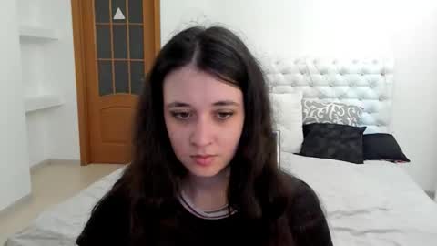 Kate online show from September 16, 2025, 9:54 am