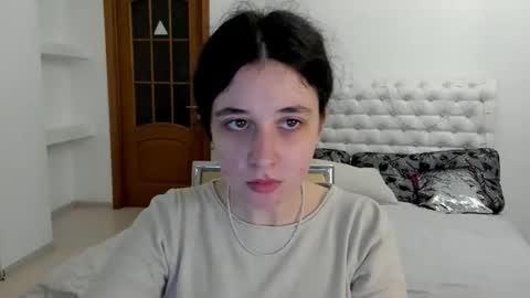 Kate online show from November 10, 2025, 8:24 am