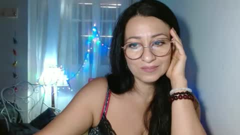 GinaONeon online show from September 30, 2025, 9:36 am