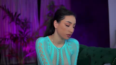 Gina online show from November 15, 2025, 8:16 pm