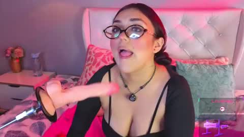 Snapshot of ginger_honeyy chatting on July 16, 2026, 1:06 pm Chloe online show from July 16, 2026, 1:06 pm