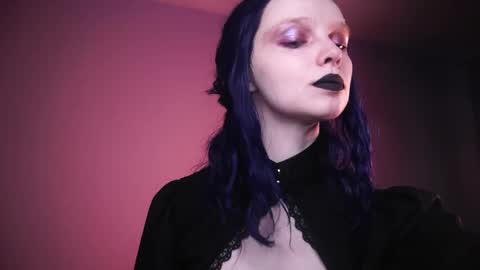        im expecting 350 thumbs up on my altar   online show from February 14, 2025, 10:14 pm