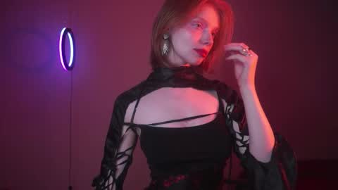        im expecting 350 thumbs up on my altar   online show from September 12, 2025, 10:21 pm