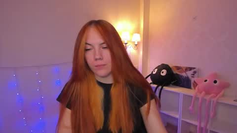 gingerr_pie online show from October 7, 2025, 6:27 pm
