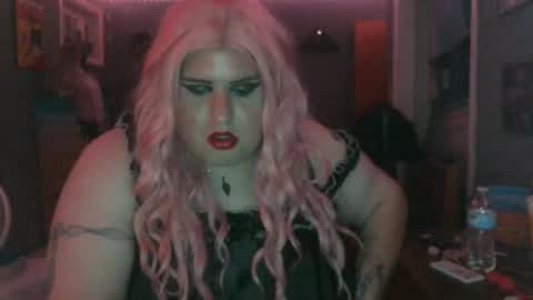 Snapshot of ginny_dominatrix chatting on December 22, 2025, 5:21 pm ginny ray online show from December 22, 2025, 5:21 pm