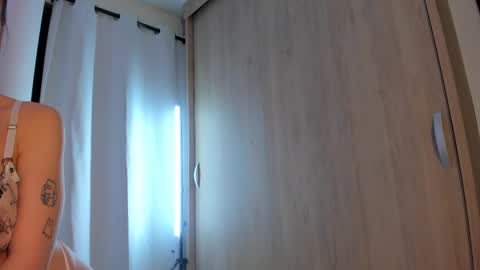 Snapshot of gintonicax chatting on September 28, 2025, 1:22 am Ginevra online show from September 28, 2025, 1:22 am