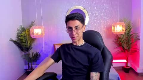 Snapshot of gio_carangi chatting on April 18, 2026, 4:05 am Gio Carangi online show from April 18, 2026, 4:05 am