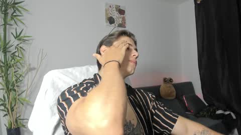 GioRusso online show from January 6, 2025, 1:53 am