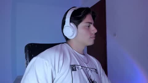 GioRusso online show from October 4, 2025, 9:35 pm