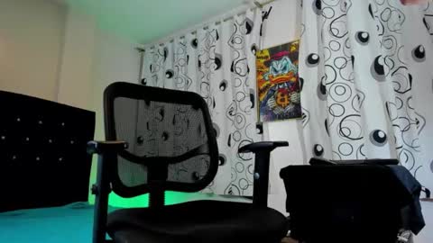 GIOMAR REYES online show from October 26, 2025, 8:31 am