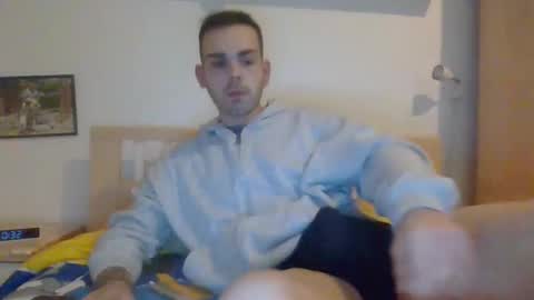 gionnylove online show from December 11, 2024, 11:32 pm