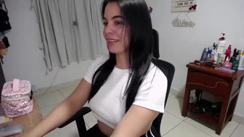 GIO RIVERA online show from March 8, 2026, 4:49 am