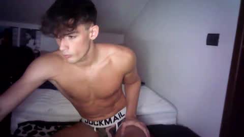 giovyyx online show from February 14, 2025, 6:19 pm