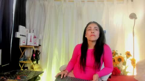 Snapshot of girasol_walton chatting on May 3, 2026, 2:23 pm Girasol Walton online show from May 3, 2026, 2:23 pm