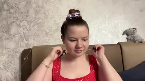 girl_cute07 online show from May 18, 2026, 7:09 pm