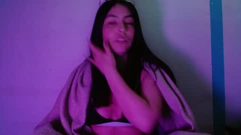 Alejandra online show from June 14, 2026, 5:20 am