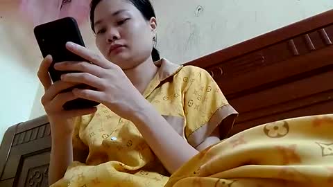 Snapshot of girlbaee chatting on October 17, 2025, 2:08 pm Babe online show from October 17, 2025, 2:08 pm