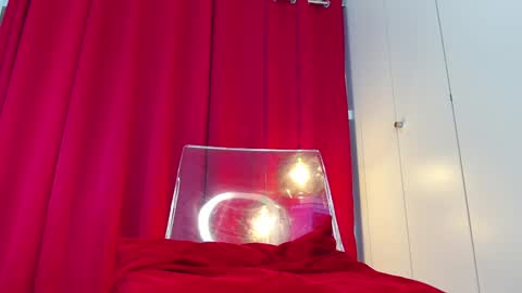 Snapshot of girlnextd00r_ chatting on December 15, 2024, 12:38 pm Hanna online show from December 15, 2024, 12:38 pm