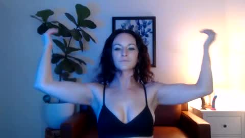 Snapshot of girlnexxxdoor chatting on February 12, 2026, 1:44 am Girlnexxxdoor online show from February 12, 2026, 1:44 am