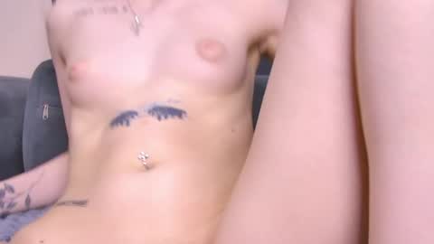 Ella Lisa Chloe online show from November 2, 2025, 5:48 pm