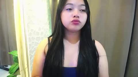 Snapshot of girlthatuneedxxx chatting on February 16, 2026, 9:11 pm Rhaine online show from February 16, 2026, 9:11 pm