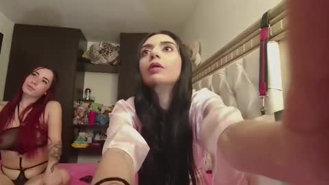 Snapshot of girlwhitelatina chatting on February 12, 2026, 2:45 pm keyla and candy online show from February 12, 2026, 2:45 pm