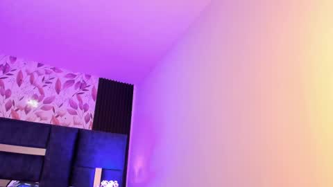     online show from February 25, 2025, 9:53 am