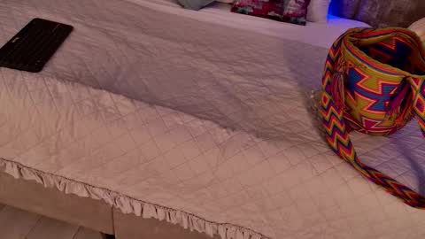     online show from October 26, 2025, 10:10 am