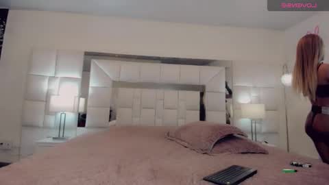 Gisel online show from March 4, 2025, 8:05 pm